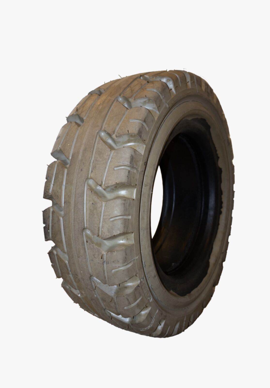 18x7-8 İZ BIRAKMAYAN  SEGMANLI ÖZLER STANDART DOLGU LASTİK